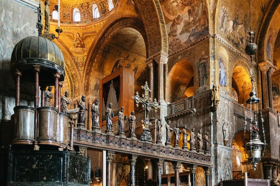 Venice: St. Mark's Basilica & Doge's Palace Tour with Ticket - Inside Doge’s Palace: Government, Power, and the Big Stories