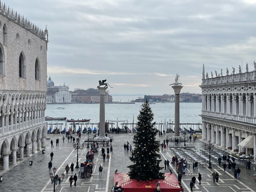 Venice: St. Mark's Basilica & Doge's Palace Tour with Ticket - Group Size, Headsets, and the Pace That Keeps You With the Story