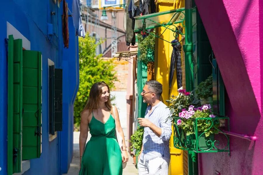 Venice: St Mark's, Doge's Palace, Murano & Burano Day Tour - Key Things You’ll Notice Right Away