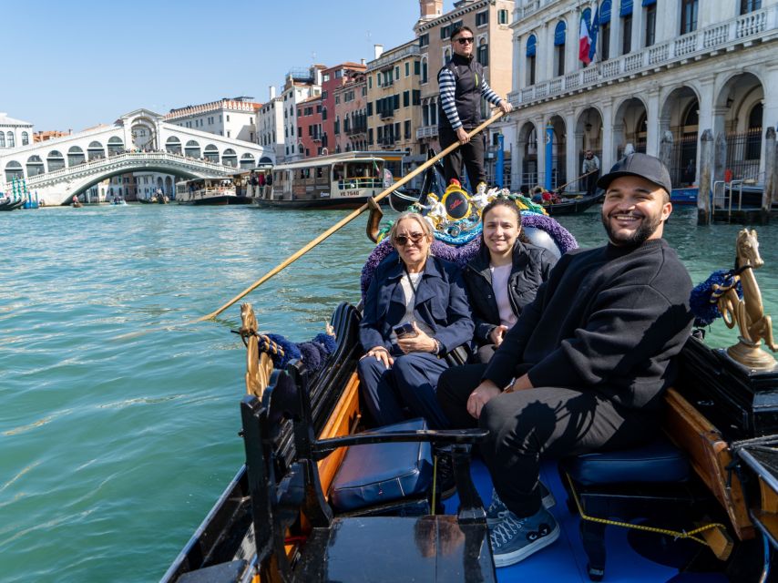 Venice: St. Mark's, Doge's Palace, Rialto, and Gondola Tour - Doge’s Palace and the Bridge of Sighs: The “Power Plus Pressure” Tour