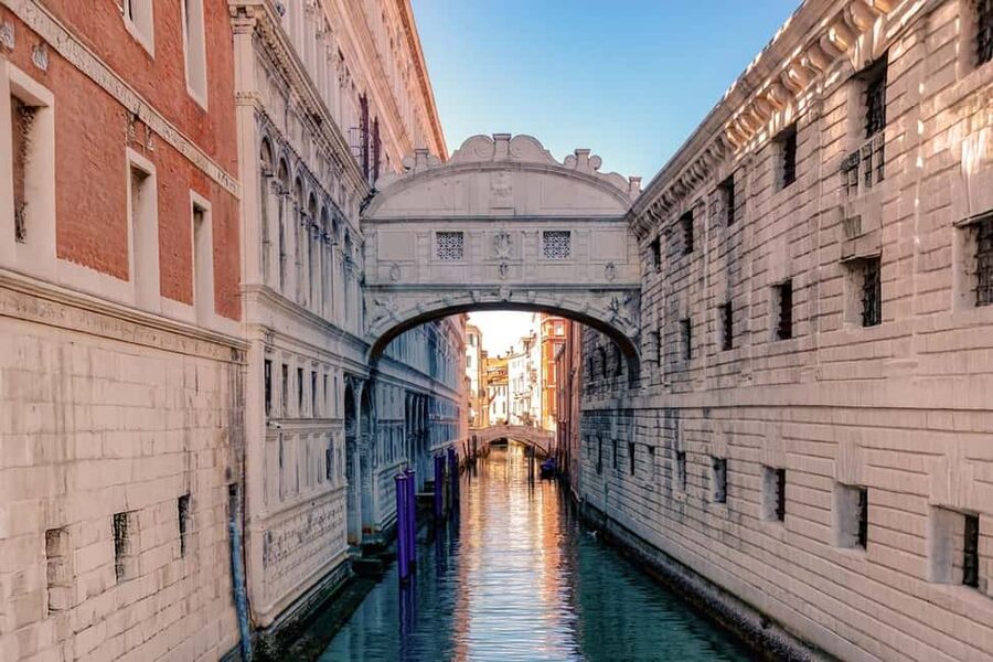 Venice: St. Mark's, Doge's Palace, Rialto, and Gondola Tour - Should You Book This Venice Tour?