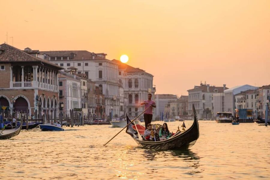 Venice: St. Mark's, Doges Palace, Rialto, and Gondola Tour - St. Mark’s Square start: where the day begins (and where crowds start)