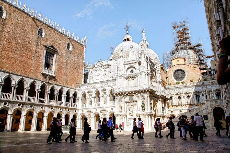 Venice: Walking tour, Doge Palace, & St. Mark's Basilica - Meeting Point and How to Start Smoothly in San Marco