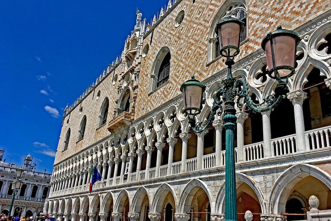 Venice: Winter Pass Top Attractions & City Walking Tour - Stop 2: Grand Canal audiotour (water views with context)