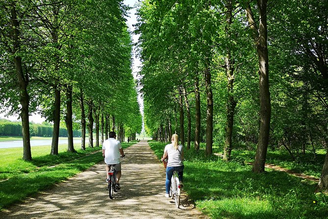 Versailles Bike Tour with Market, Gardens & Guided Palace Tour - Starting at the Palace Front: How the Day Gets Better Fast