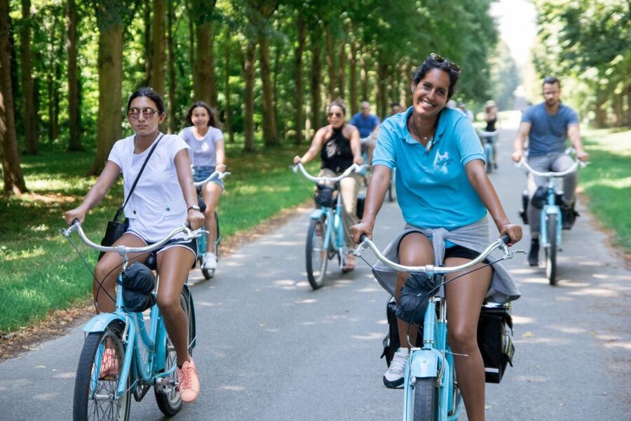 Versailles Bike Tour with Palace & Queen Farm Entrance - Bikes, gloves, weather, and effort: what to bring and how to pace yourself