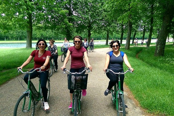 Versailles Domain Bike Tour with Palace Entry by Train from Paris - Grand Canal picnic: the easiest way to make Versailles feel relaxed