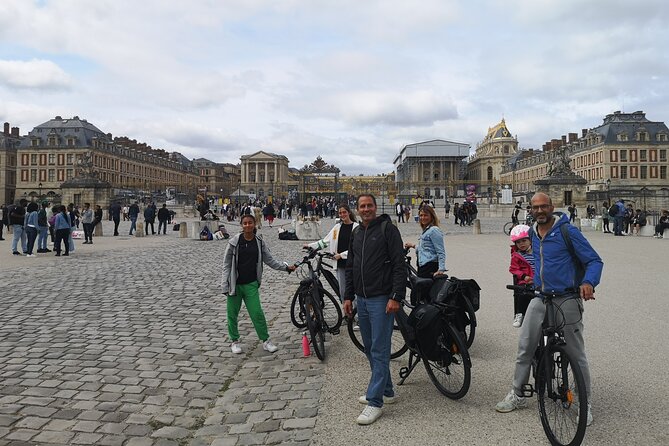 Versailles Full-Day Electric Bike Tour : Market, Picnic & Palace - Notre-Dame Market Stop: Shop Like a Local for Your Versailles Picnic