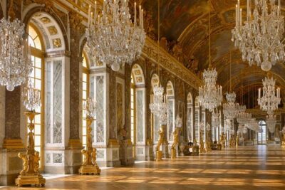 Versailles: Full Day Tour & Shuttle from Paris - Inside the Palace: Hall of Mirrors, King’s Apartments, and how the time slices work