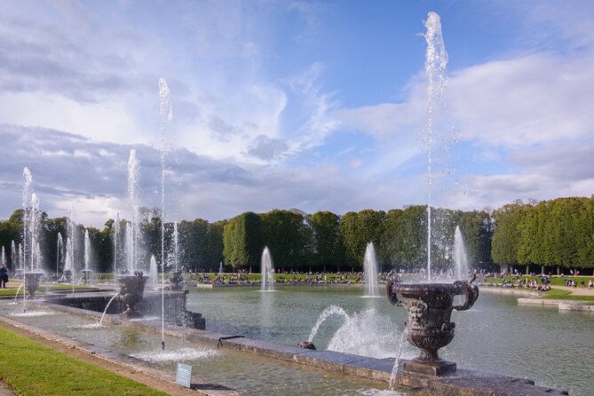 Versailles: Full Day Tour & Shuttle from Paris - Royal Chapel and practical navigation in a crowd