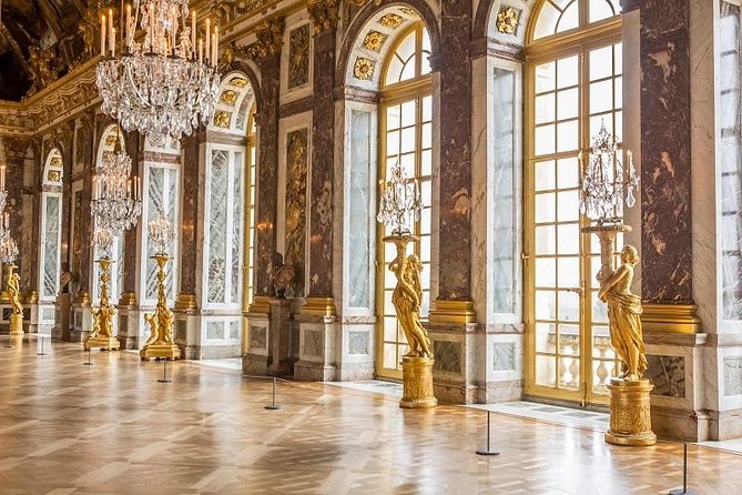 Versailles Full Tour: Palace, Gardens & Marie-Antoinette’s Estate - Palace of Versailles: political power and royal choreography