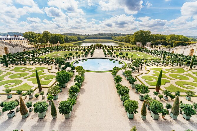 Versailles Full Tour: Palace, Gardens & Marie-Antoinette’s Estate - 9:30 am start and the pace you should plan for