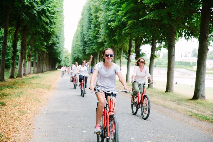 Versailles: Palace and Garden Bike Tour with Tickets - What kind of guide you’ll get (and why it affects the whole day)