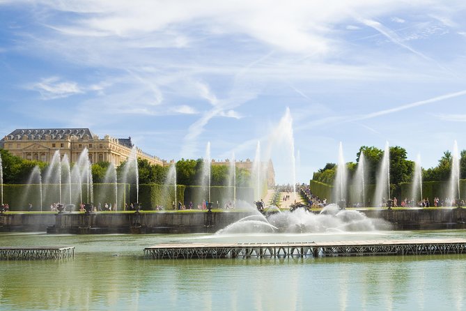 Versailles Palace and Gardens Half Day Guided Tour from Paris - Crowds, Sound Systems, and Guide Quality: The Real-World Balance