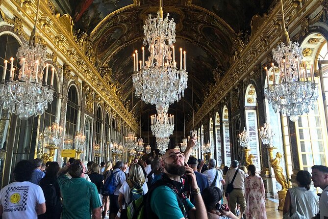 Versailles Palace and Gardens Tour - Finding the right Versailles starting point: Statue équestre de Louis XIV