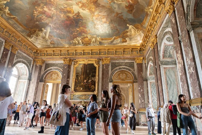 Versailles Palace and Gardens Tour from Paris - Hall of Mirrors: 357 mirrors and the 1919 moment
