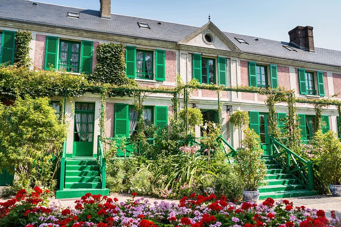 Versailles Palace and Giverny Monet House Visit with Lunch - Giverny at human speed: Monet’s home, the pond, and the famous bridge