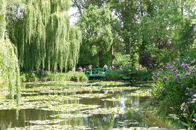Versailles Palace and Giverny Monet House Visit with Lunch - Timing, pacing, and what to pack for a long walking day