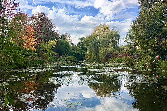 Versailles Palace and Giverny Private Guided Tour from Paris - A private Versailles and Giverny combo that actually saves time