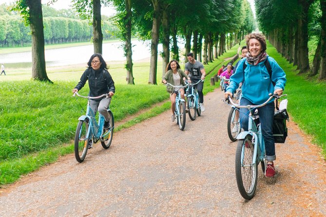 Versailles Palace Bike Tour with Market & Marie-Antoinette hamlet - Versailles farmers market: how to turn shopping into a picnic you’ll remember