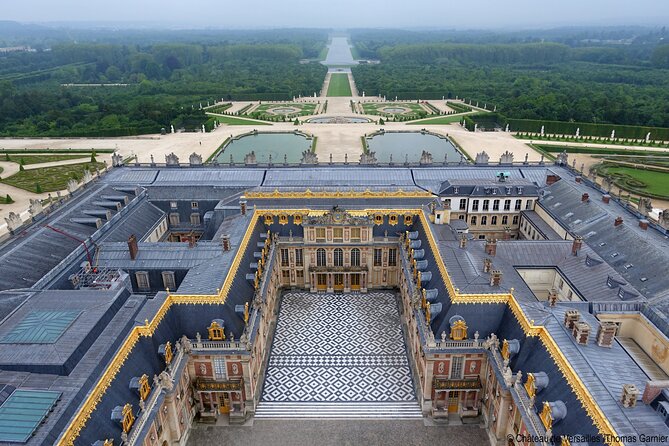 Versailles Palace & Gardens Guided Tour - The group size and headset detail that affects comfort