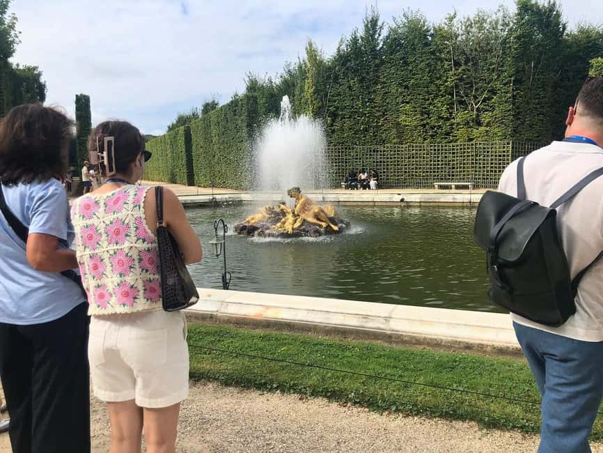 Versailles: Palace & Gardens Guided Tour with Entry Tickets - Gardens options: guided route vs self-paced access (and the seasonal reality)