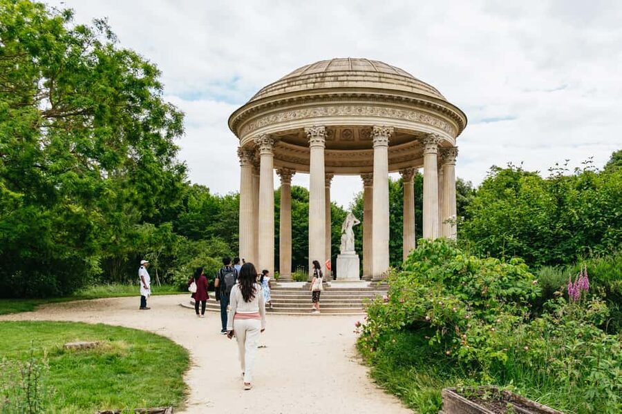 Versailles: Palace, Gardens & Queen’s Estate Guided Tour - What to Bring (and Skip): Shoes, Headphones, and Carry Rules