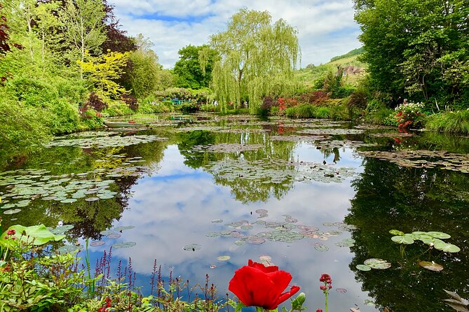Versailles Palace & Giverny Private Tour with Lunch&Hotel Pick-up - Why this Versailles and Giverny day feels efficient