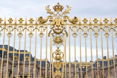 Versailles Palace Guided Experience and Gardens Entry 10 PPL Max - King’s Estate apartments: the rooms you should notice first