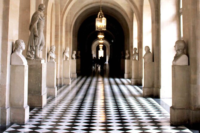 Versailles Palace Guided Experience and Gardens Entry 10 PPL Max - Crowds, walking, and logistics that matter