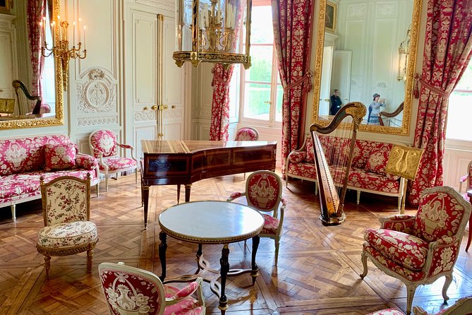 Versailles Palace & Marie-Antoinette's Estate Full Day Private Tour from Paris - Gardens of Versailles: Where to Spend an Hour and Not Regret It