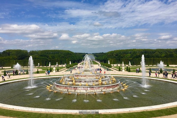 Versailles Palace & Marie-Antoinette's Estate Private Guided Tour with Lunch - How the pieces connect: from Louis XIV to the Queen’s retreat