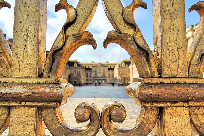 Versailles Palace Private Half Day Guided Tour including Hotel Pickup from Paris - Price and value for a private 4-hour Versailles day from Paris