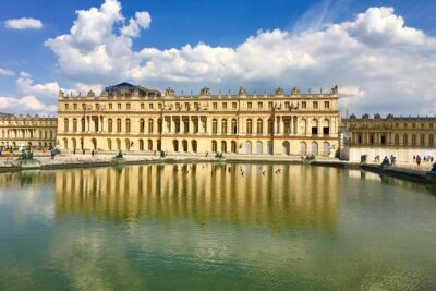 Versailles Palace Private Tailored Guided Tour With Hotel Pickup - Entering Versailles Palace: how the State Apartments of Louis XIV land in 1 hour