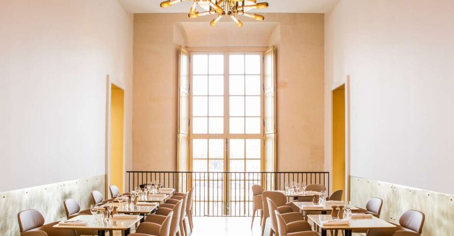 Versailles Palace Skip-the-Line Entrance and Breakfast - Versailles Morning at Pavillon Dufour: Ore Restaurant Setup
