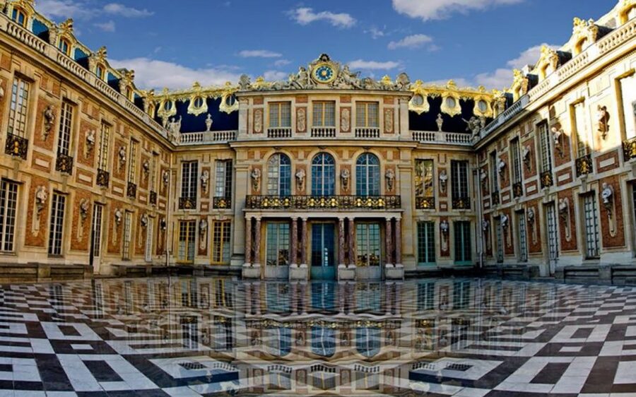 Versailles: Private Family Tour of Palace w/ Reserved Entry - Key things to know before you go