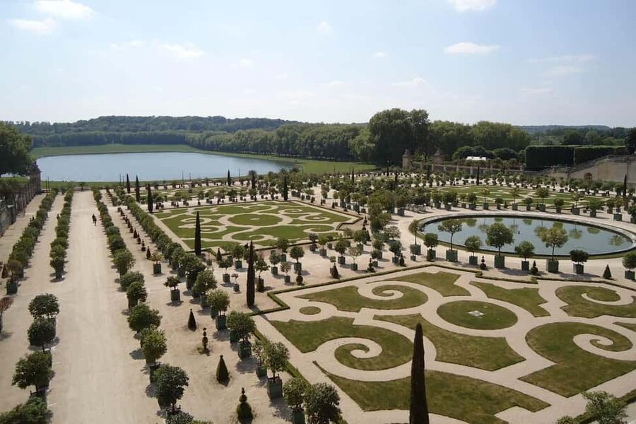 Versailles: Royal Palace & Gardens Private Golf Cart Tour - Why Versailles Feels Different From a Golf Cart Tour