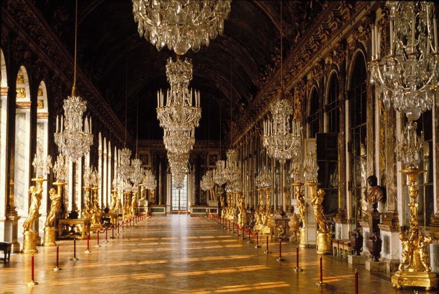 Versailles: Skip-the-Line Guided Tour of Palace with Gardens - Crowd Management and Timing: What to Expect in Four Hours