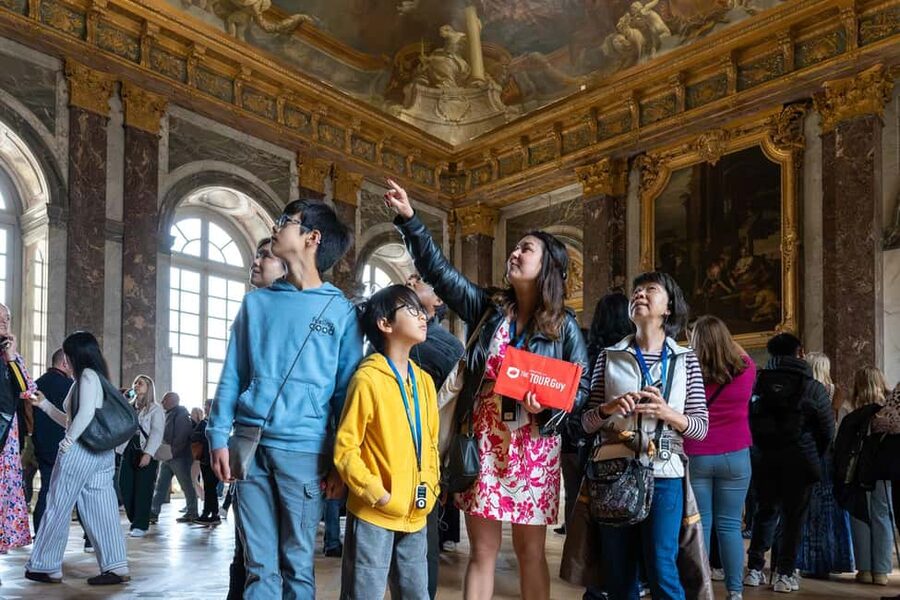 Versailles: Skip-the-Line Versailles Palace and Gardens Tour - Why this Versailles tour saves your day (not just your ticket line)