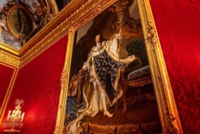 Versailles: Skip-the-Line Versailles Palace and Gardens Tour - Meeting Louis XIV: where you should stand before anything else