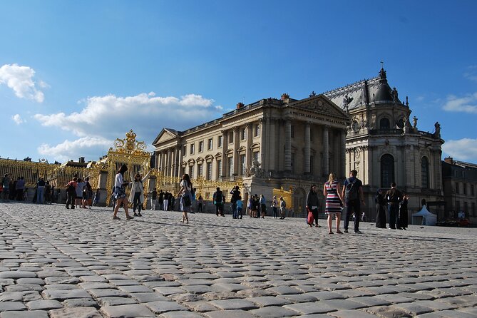 Versailles Small Group Guided Tour with Local Guide - The real value of $85.22: scheduled entry plus a guide who makes it make sense