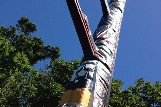 Victoria City Highlights Pedal or E-Bike Tour - Hoods & Legends - Beacon Hill Park and Indigenous presence on Southern Vancouver Island