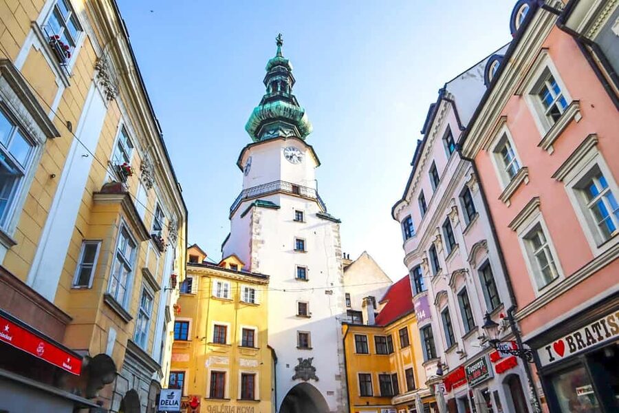 Vienna: Guided Bratislava & Devín Castle Tour via Hainburg - How this tour feels: one day, three time periods
