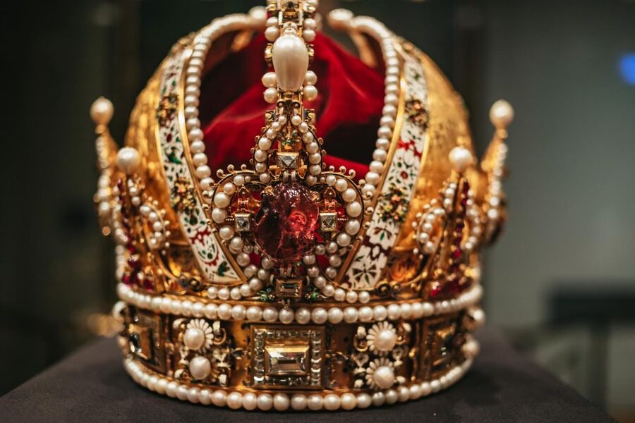 Vienna: Imperial Treasury in the Hofburg Palace - The Crown Jewels Route: Austrian Imperial Crown and Holy Roman Regalia