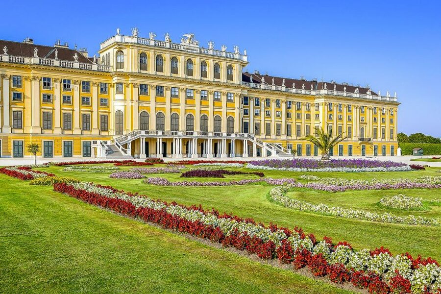 Vienna: Schönbrunn Palace & Gardens Skip-the-Line Tour - The 40-meter Great Gallery and Hall of Ceremonies: what to look for