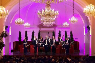 Vienna: Schönbrunn Palace Tour at 7 PM & Classical Concert - The self-guided audio tour: freedom with a highlight-route structure
