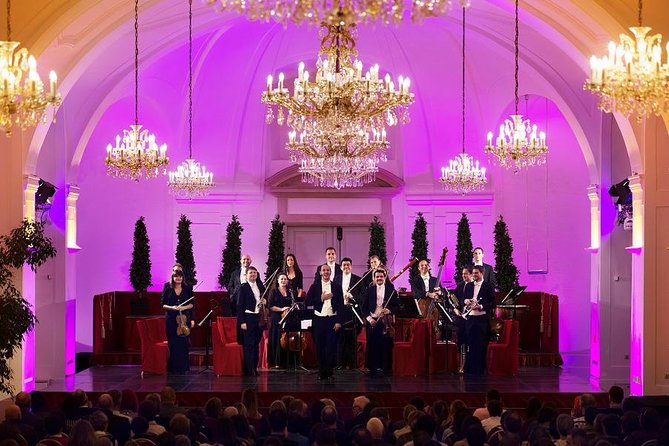 Vienna: Schönbrunn Palace Tour at 7 PM & Classical Concert - The self-guided audio tour: freedom with a highlight-route structure