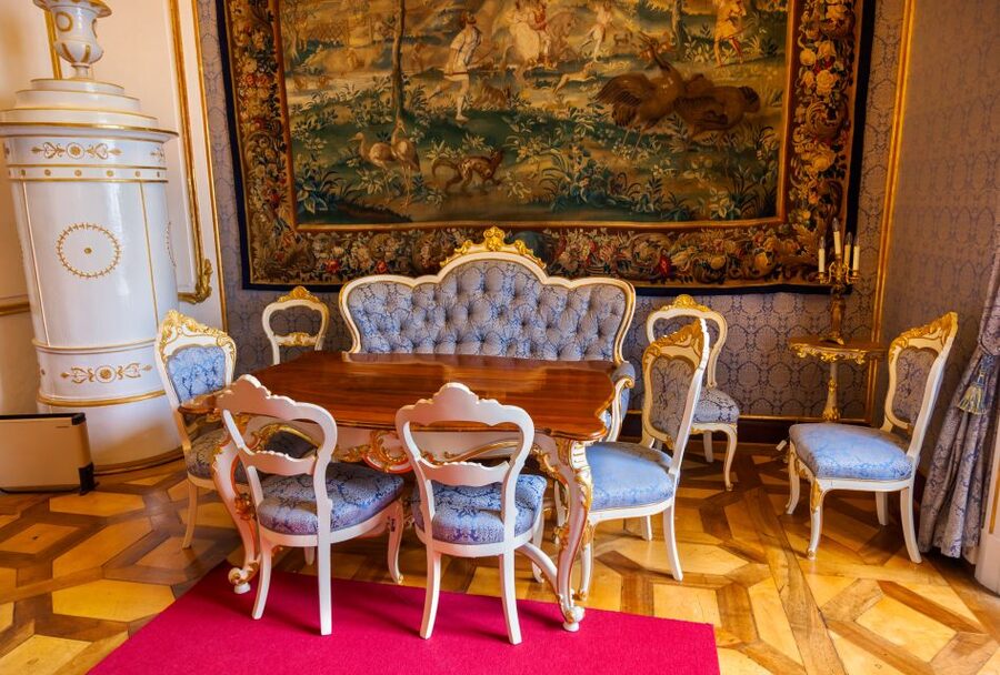 Vienna: Skip-the-Line Schonbrunn Palace Private Tour - Schonbrunn Gardens: where the palace message moves outdoors