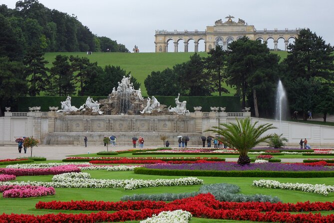 Vienna: Skip-the-Line Ticket to Schonbrunn Palace with AudioGuide - Using the 16-Language Audio Guide Without Wasting Time