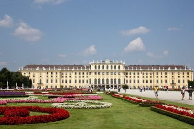 Vienna: Skip-the-Line Ticket to Schonbrunn Palace with AudioGuide - State Apartments and Reception Rooms: Where the Gold Accents Show Up